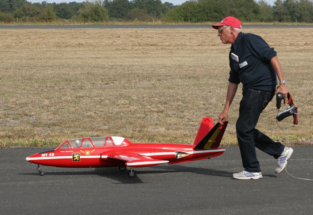 Model Airshow at Sarlat-Domme Airfield, France - Shows, Club Events and ...